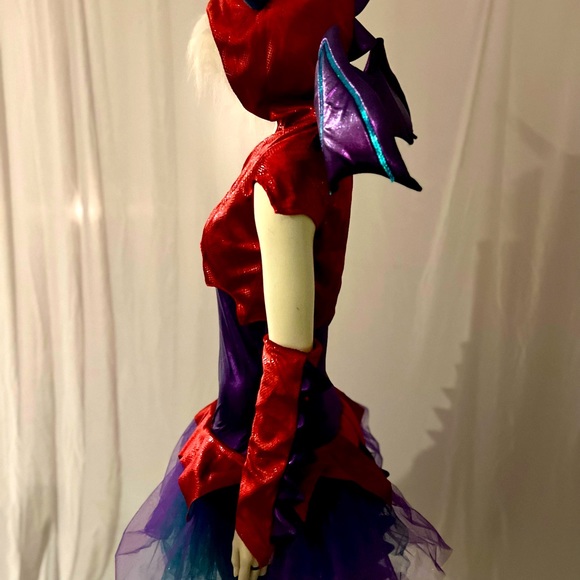 Adorable Princess Paradise adult costume. Outstanding quality. Adult 4-6. - Picture 6 of 13